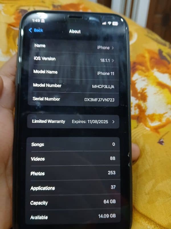 Iphone 11 factory unlock 10/10 condition 98 bh 8