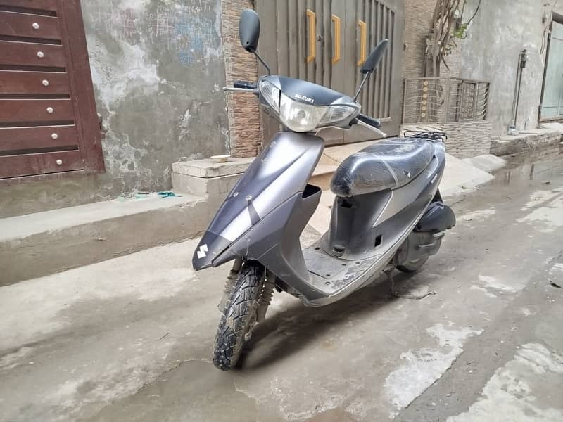 Suzuki Scooter | 49cc 4-Stroke Automatic Petrol Scooty 2