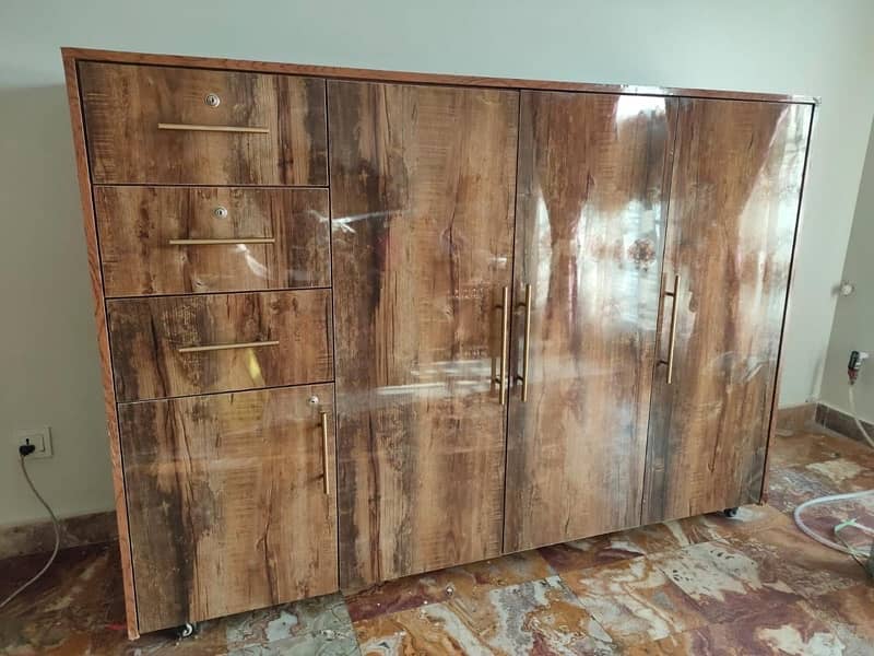 wardrobe in prestige condition 5