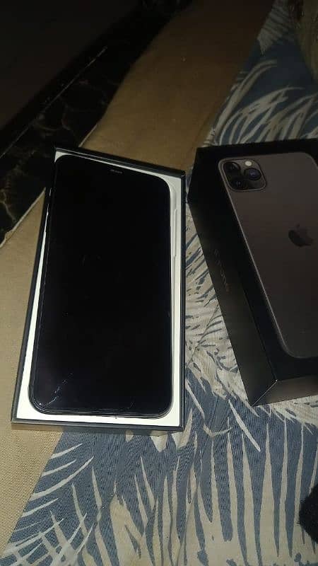 iphone 11 pro max 64gp pta approved 10/10 0