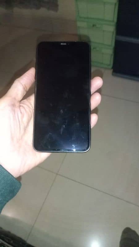 iphone 11 pro max 64gp pta approved 10/10 2