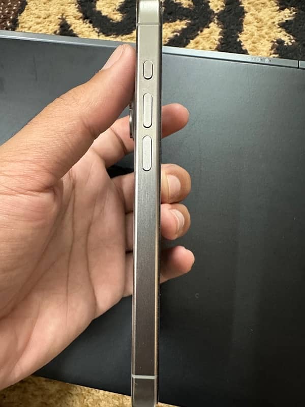 IPhone 15 Pro 128GB 4