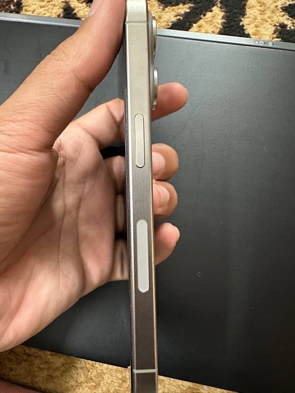 IPhone 15 Pro 128GB 5