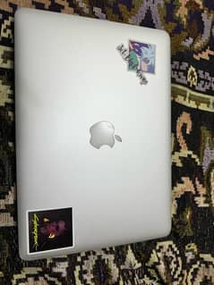 Macbook pro 2015 core i7 16gb ram 13 inch