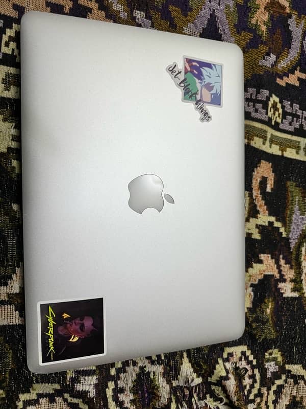 Macbook pro 2015 core i7 16gb ram 13 inch 0