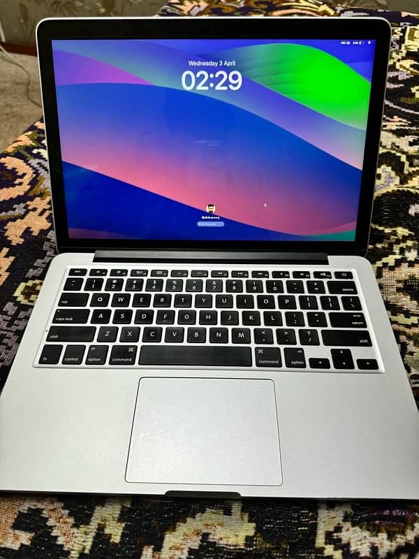 Macbook pro 2015 core i7 16gb ram 13 inch 2