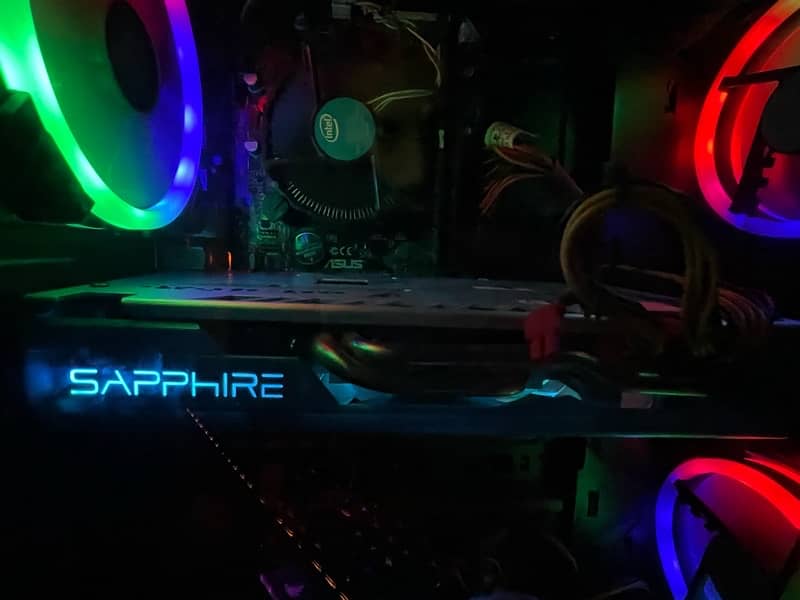 Sapphire RX 590G nitro 8GB ddr5 Graphics Card AMD 4