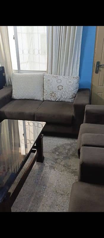 use sofa set 7 seater condition is very good 3