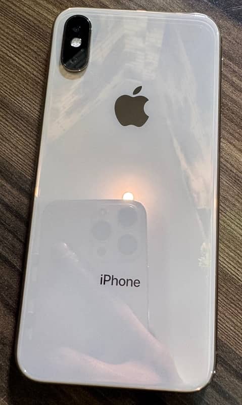 iPhone Xs 2