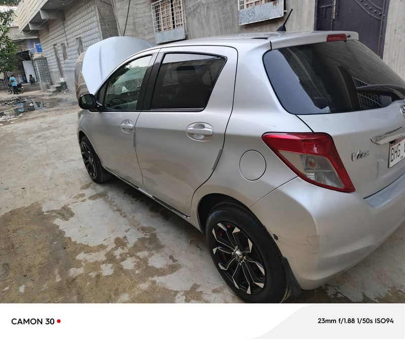 Toyota Vitz 2013 17 5