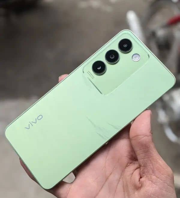 Vivo y100 ( 8 & 256) 3