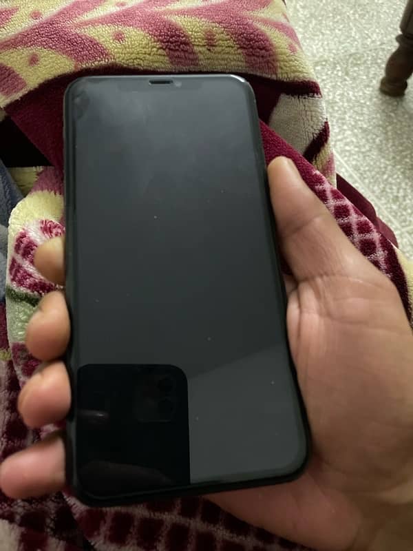 iPhone 11 Pro Max 512 GB PTA Approved 4