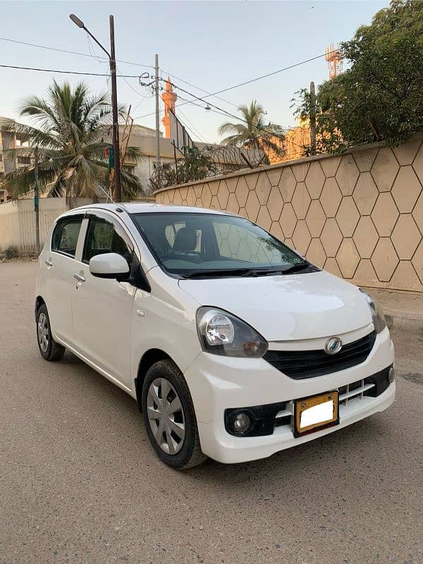 Daihatsu Mira 2014 1