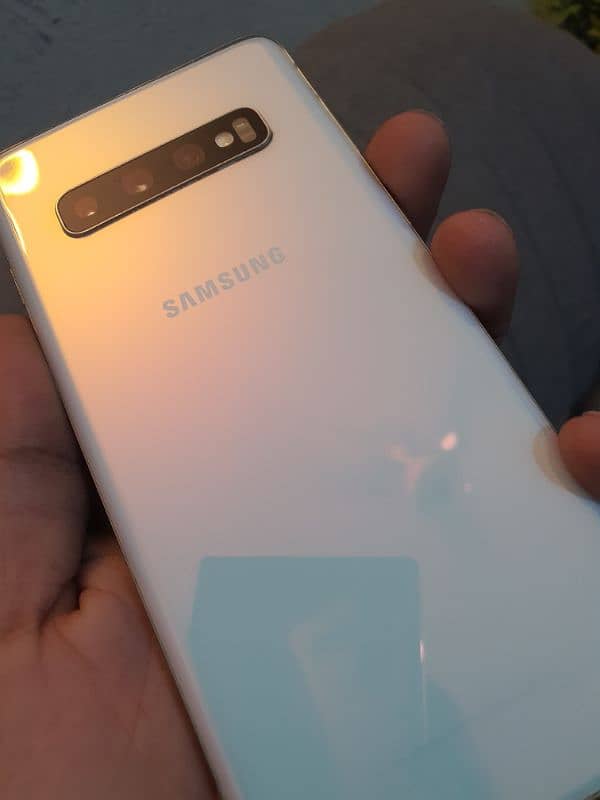 Samsung Galaxy S10 approved 4