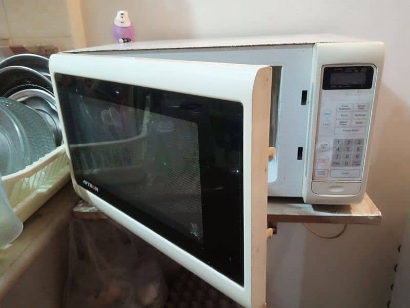 Microwave oven 3