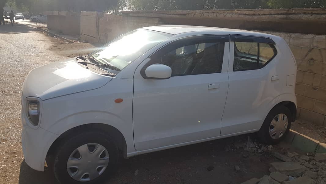 Suzuki Alto VXL 2024 White 2