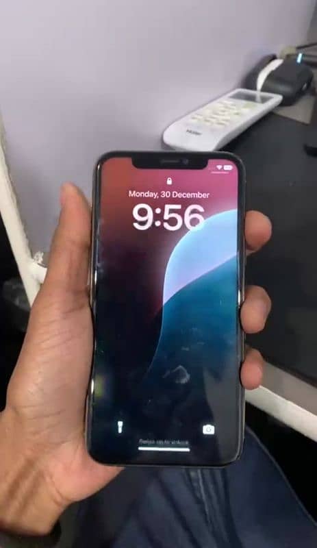 iphone 11pro 256gb non pta FU 4