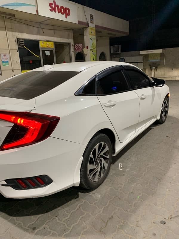 Honda Civic Oriel 2018 5