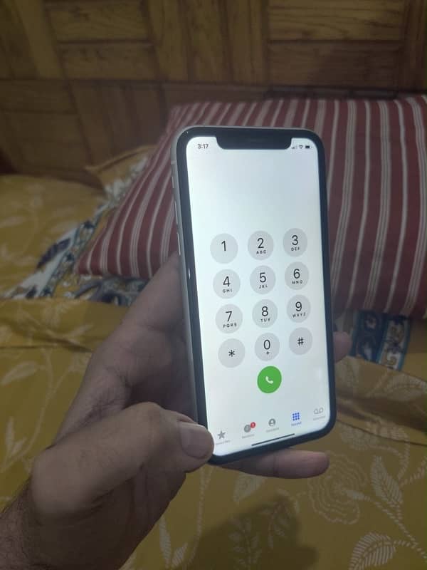 IPhone XR 128Gb foctry unlock 3