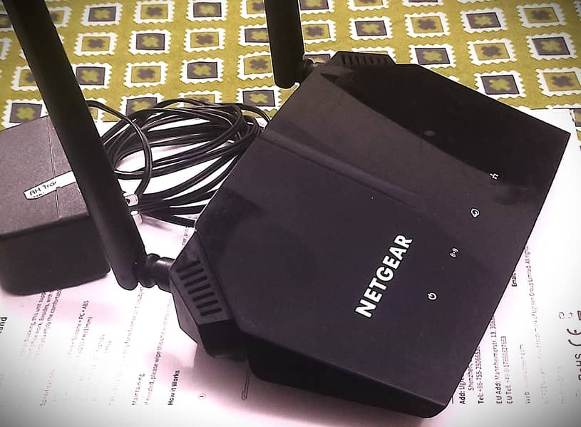 BEST OFFER… NETGEAR R6080 (AC1000) DUAL-BAND WIFI ROUTER! 2