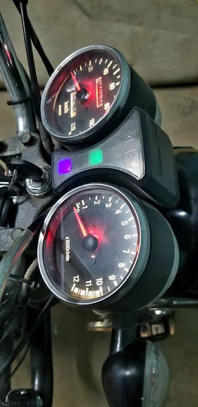 Suzuki Gs. 150 2013 end of month seald end completely geniune read ad 2