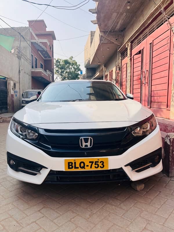 Honda Civic Oriel 2018 4