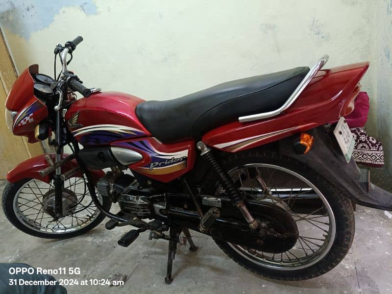 Askam O Alikum! Honda Pridor Cd 100 for sale 2014 model lahore No 0