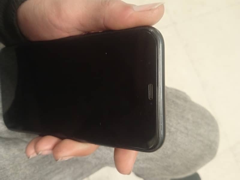 IPhone Xr fu modal 64 gb exchange possibly with android and iPhone 4