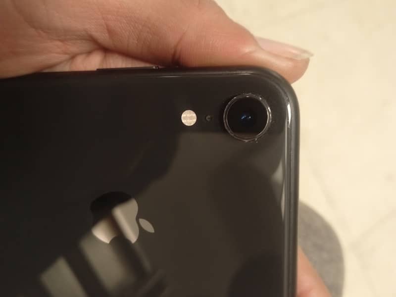 IPhone Xr fu modal 64 gb exchange possibly with android and iPhone 5