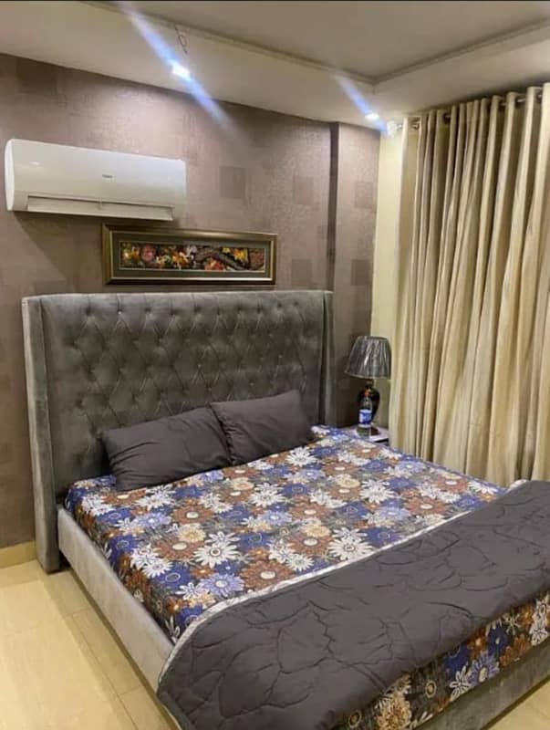 Two bedroom phr day Short Time flats available Bahria Twon 3