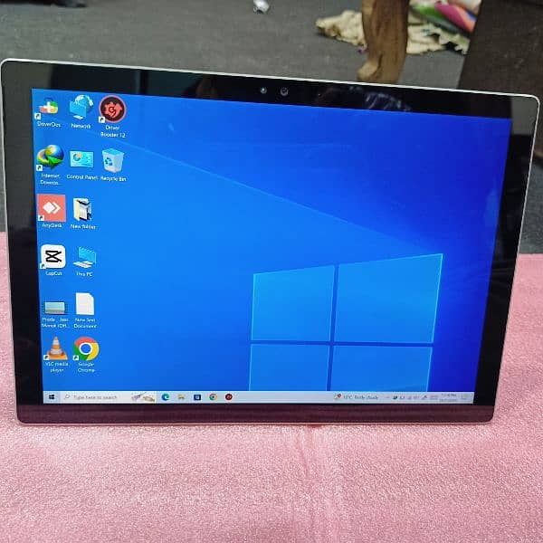 laptop Microsoft surface pro 8/256GB SSD I5 6th generation 4