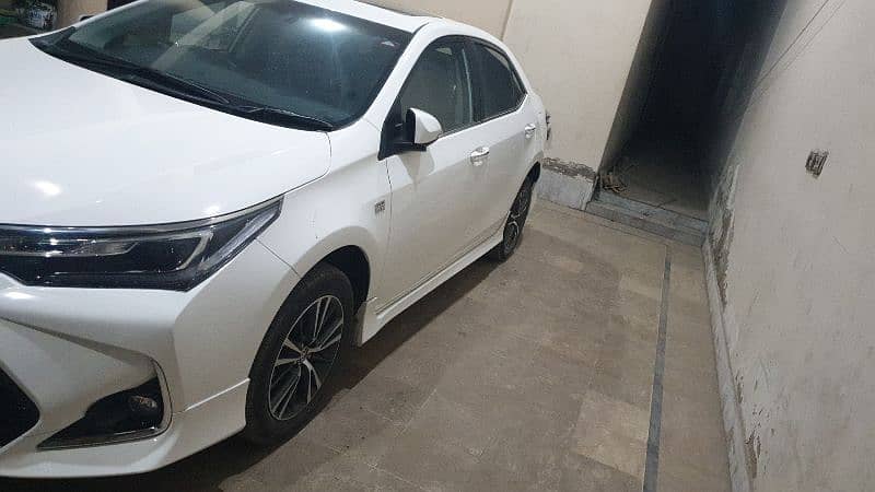 Toyota Corolla Altis 2021 4