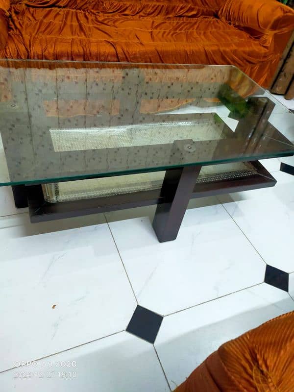 glass table good condition 03134887286 1