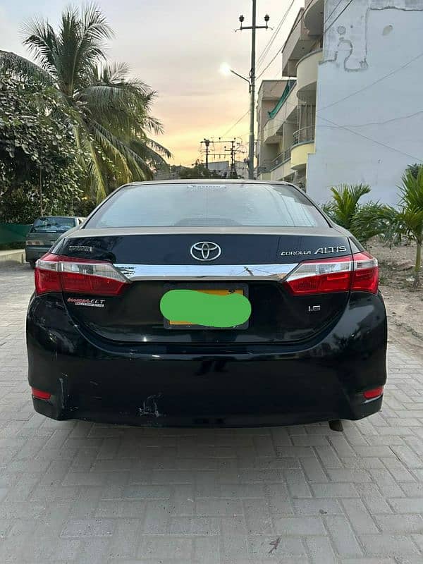 Toyota Corolla Altis 2016 1