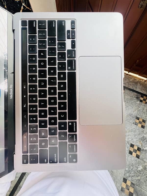 MacBook Pro M1 2020 4