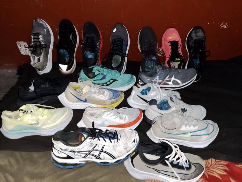 Sport shoes for sell 0