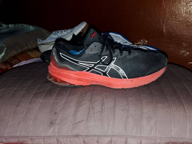 Sport shoes for sell 15