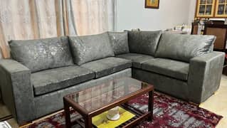 2 by 2  sofa set hai