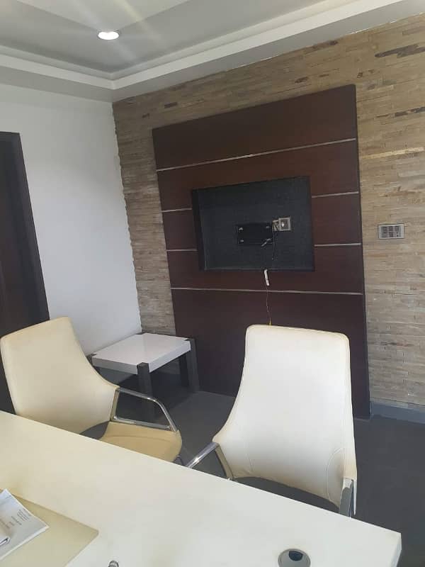 MAN SABA AVAINUE VIP LAVISH FURNISHED OFFICE FOR RENT 24/7 TIME CORNER 10