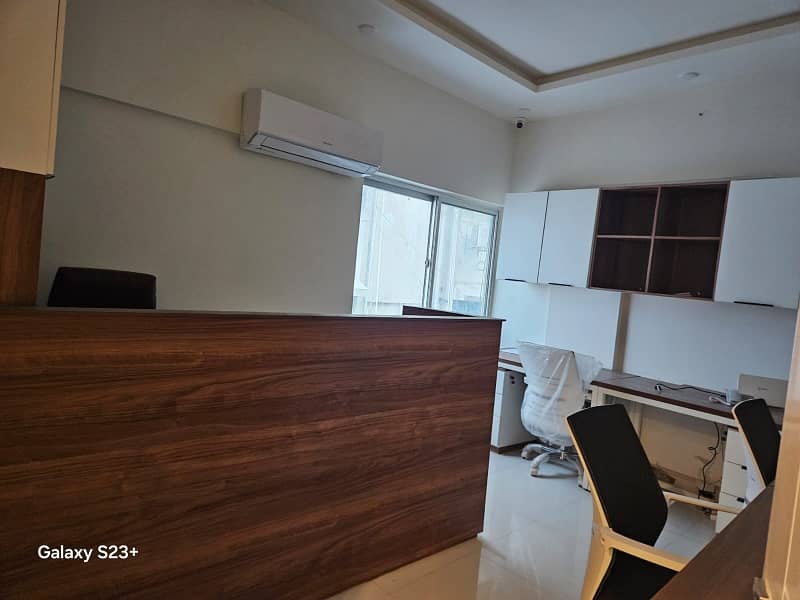 MAN SABA AVAINUE VIP LAVISH FURNISHED OFFICE FOR RENT 24/7 TIME CORNER 23