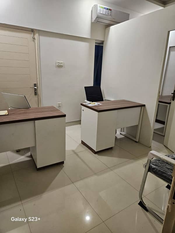 MAN SABA AVAINUE VIP LAVISH FURNISHED OFFICE FOR RENT 24/7 TIME CORNER 25