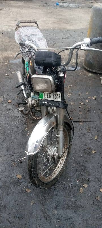 CD 70 bike hian copy Hain fail nhi hain all 0