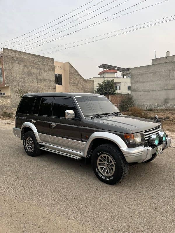 Mitsubishi Pajero 1993 2