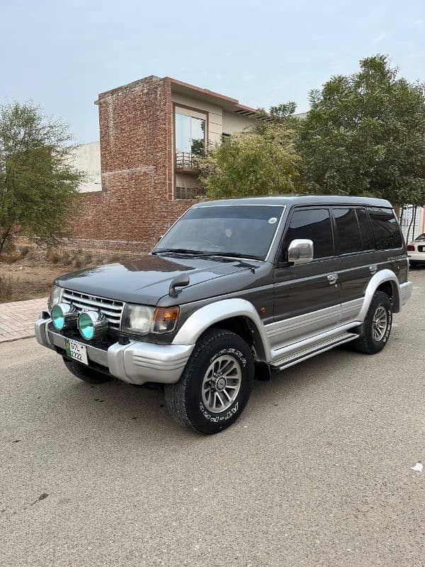 Mitsubishi Pajero 1993 3