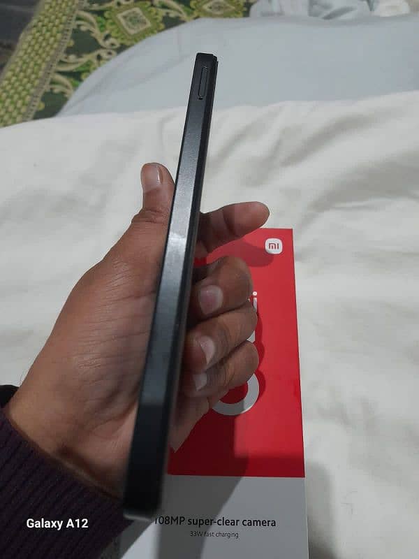 redmi 13 8gb/128gb 10/10 scratchless condition. 6+ months warranty. 7