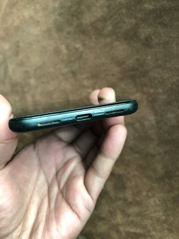 Pixel 5 in Good Condition 5