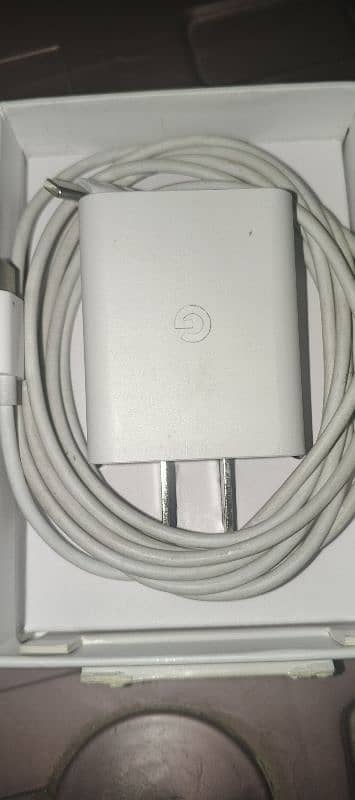 google pixel  original charger 0