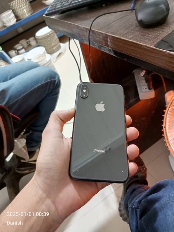 iPhone Xs Sim Working 100% 0