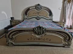 Bed, dressing, 2 side tables and 1 seat for sale