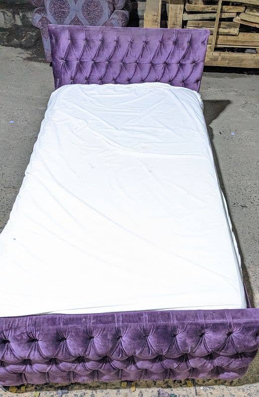 single Bed with mattress 0